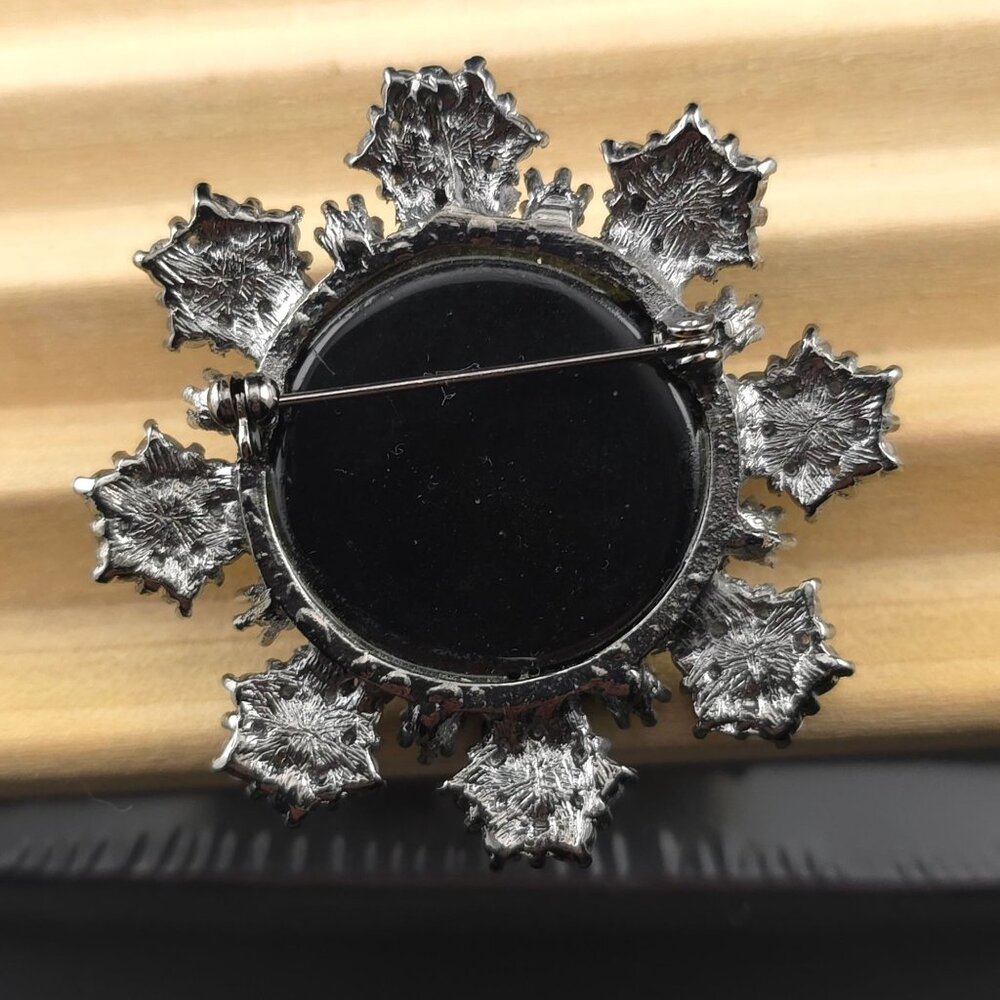 Vintage Black & Clear Rhinestone Floral Brooch 2" Diameter Pin Back - Picture 3 of 6